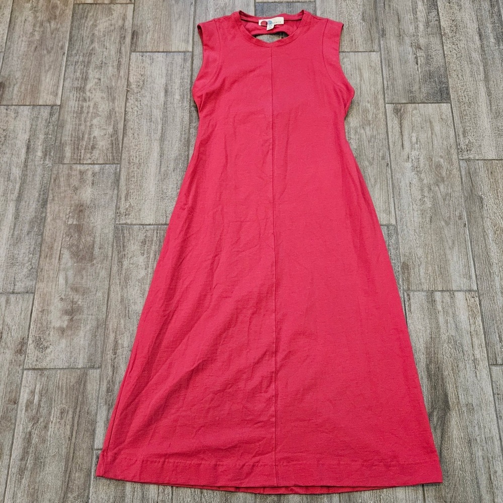 Sleeveless Pink Midi Dress with Keyhole Neckline